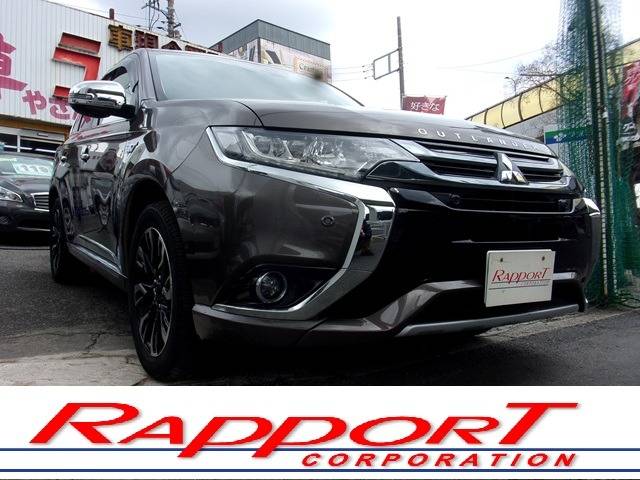 ミツビシ　アウトランダーＰＨＥＶ　４ＷＤ入庫